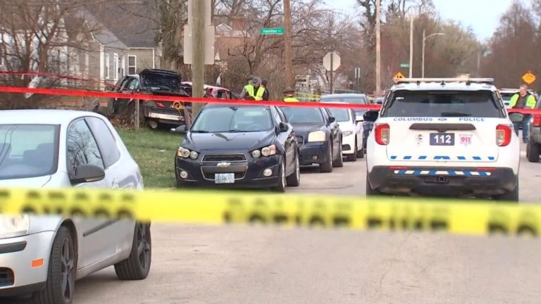 Man, woman dead and 3 other injured after attempted traffic stop, crash ...