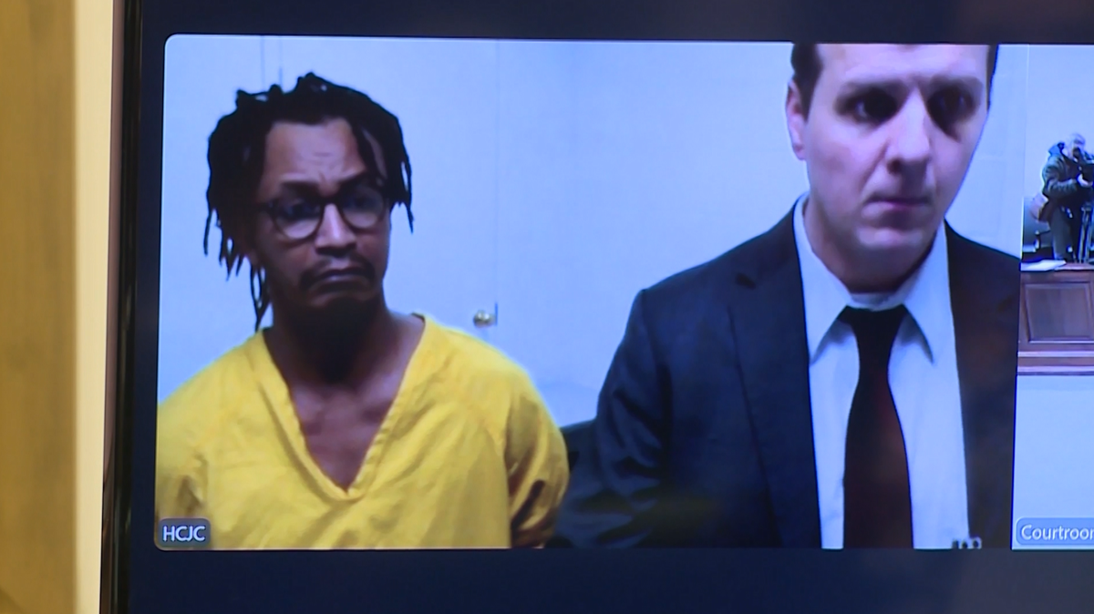 Father faces bench trial in death of 3-year-old killed by dogs