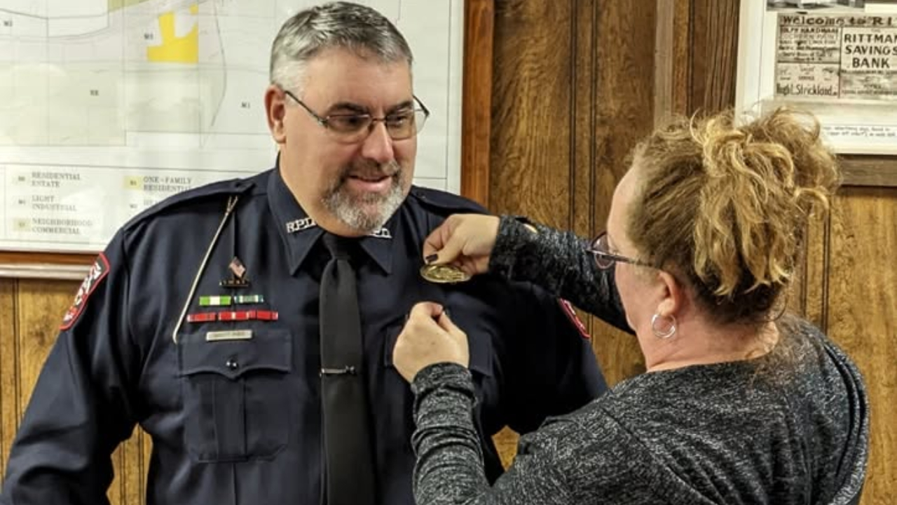 4 dead including officer, suspect in Rittman shooting